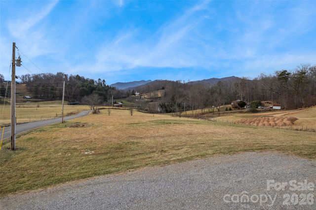 343 Rocky Lane Road, Clyde, NC 28721