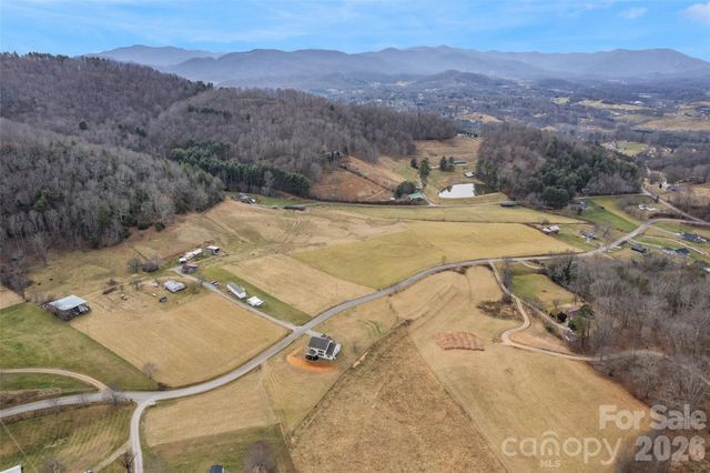 343 Rocky Lane Road, Clyde, NC 28721