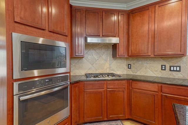 1904 Keswick Court, Pearland, TX 77581