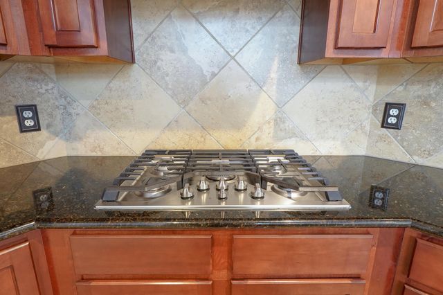 1904 Keswick Court, Pearland, TX 77581