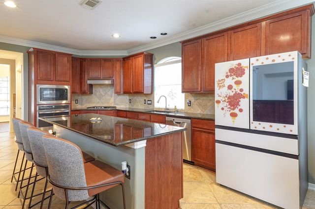 1904 Keswick Court, Pearland, TX 77581