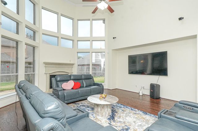 1904 Keswick Court, Pearland, TX 77581