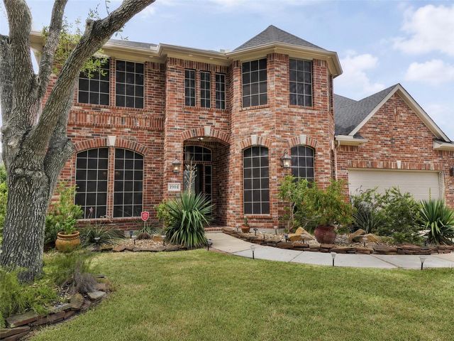 1904 Keswick Court, Pearland, TX 77581