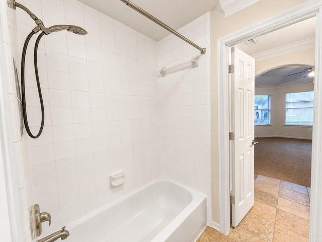 1904 Keswick Court, Pearland, TX 77581
