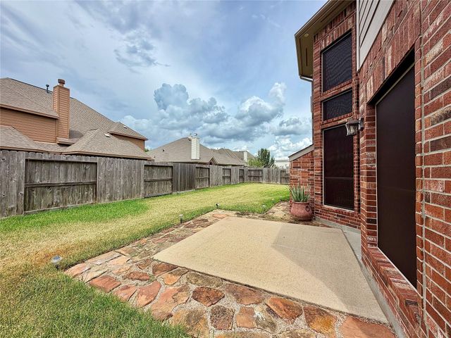 1904 Keswick Court, Pearland, TX 77581