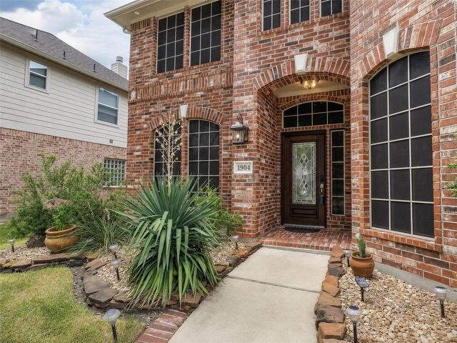 1904 Keswick Court, Pearland, TX 77581