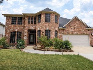 1904 Keswick Court, Pearland, TX 77581