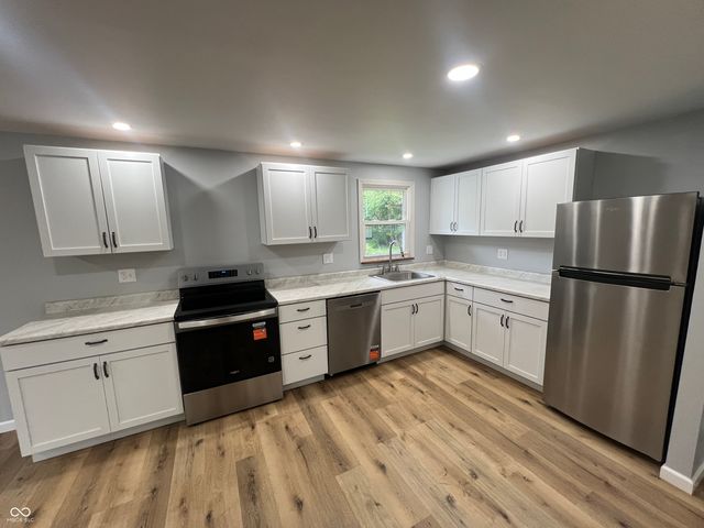 1949 Shenandoah Place, Indianapolis, IN 46229
