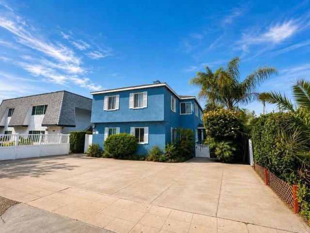 849-855 Emerald Street, Pacific Beach (san Diego), CA 92109