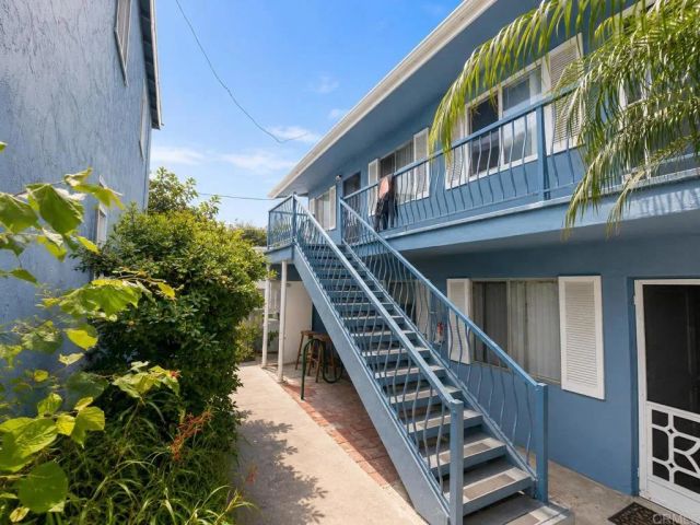 849-855 Emerald Street, Pacific Beach (san Diego), CA 92109