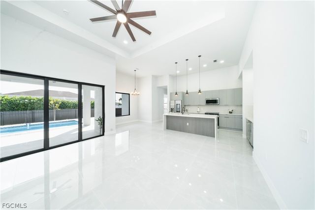 3516 NW 9th TER, Cape Coral, FL 33993