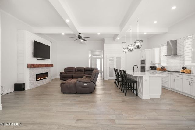 14724 TIERRA BETANCOURT Place, El Paso, TX 79938