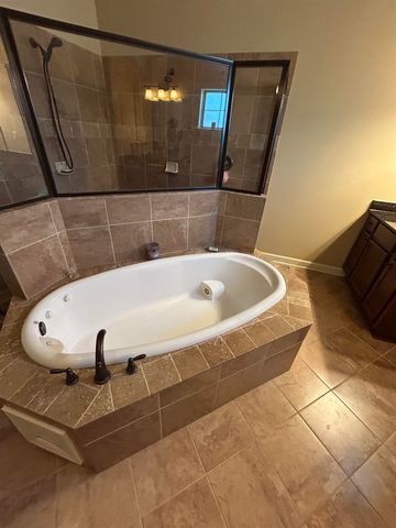 9067 OAKVALE CV, Cordova, TN 38016