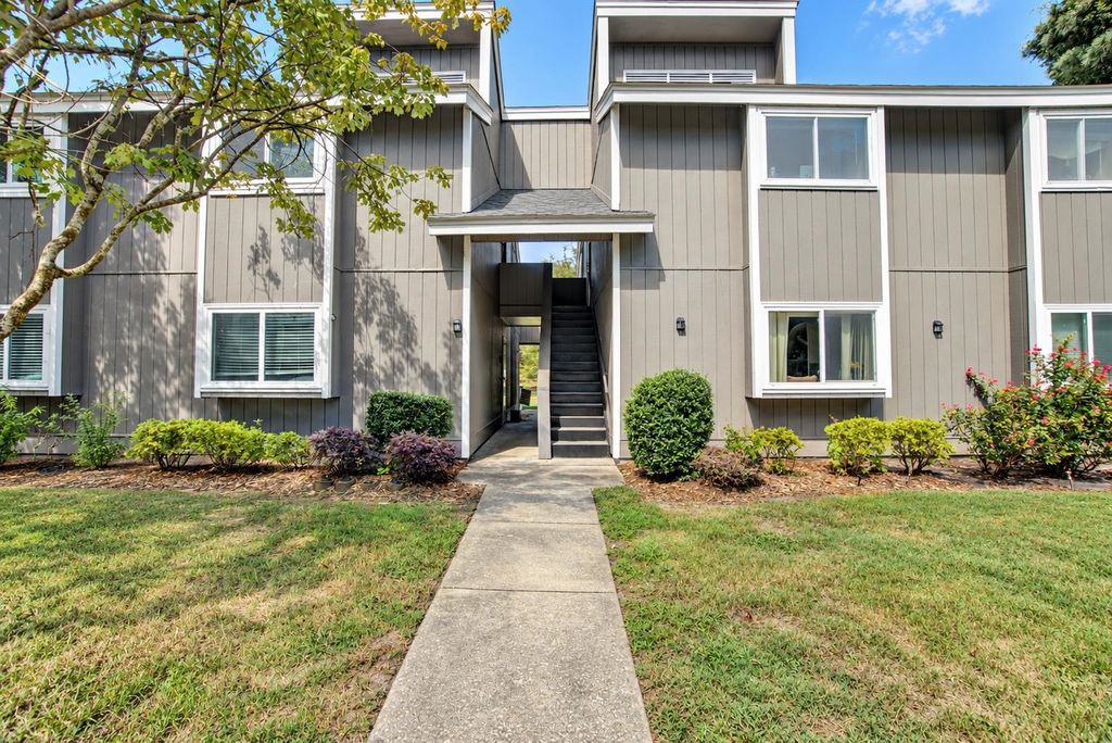 10301 N Kings Hwy Apt 12-4, Myrtle Beach, SC 29572 — photo 2