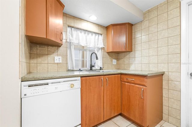 655 CARMEL ROAD, Venice, FL 34293