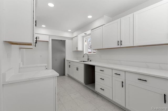 8932 Wormer, Redford, MI 48239