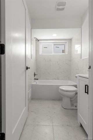 8932 Wormer, Redford, MI 48239