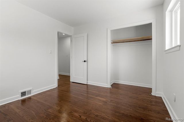 8932 Wormer, Redford, MI 48239