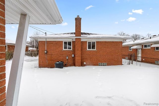 8932 Wormer, Redford, MI 48239