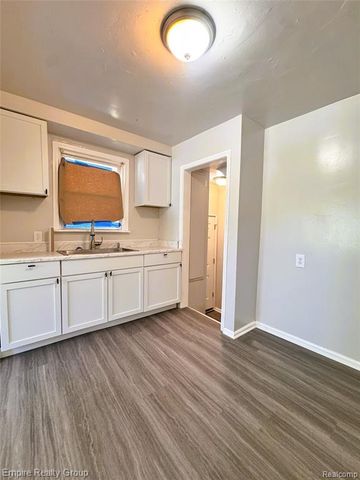 9646 Ward Street, Detroit, MI 48227