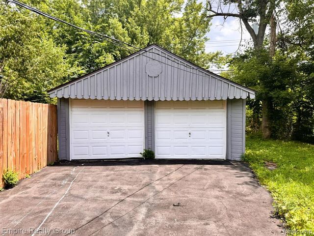 9646 Ward Street, Detroit, MI 48227