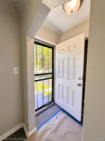 9646 Ward Street, Detroit, MI 48227