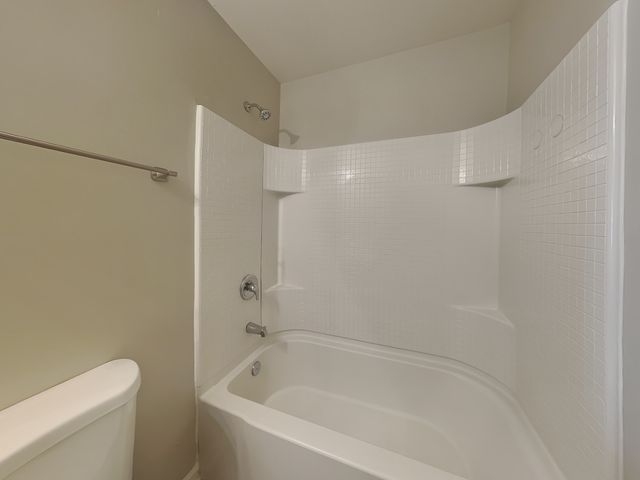 1031 Fulman Rd, Hendersonville, TN 37075