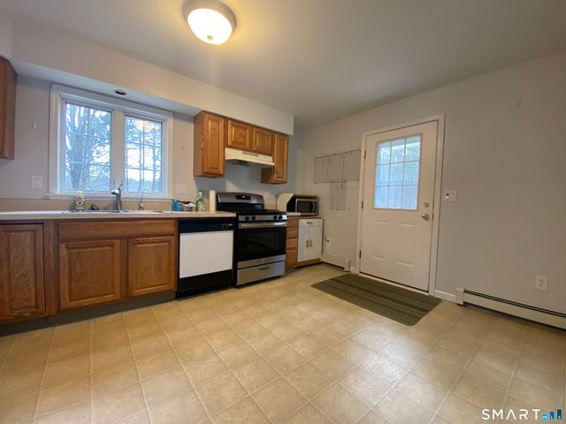 185 Whitbeck Road, New Hartford, CT 06057