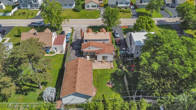 18843 W Deerpath Road, Grayslake, IL 60030