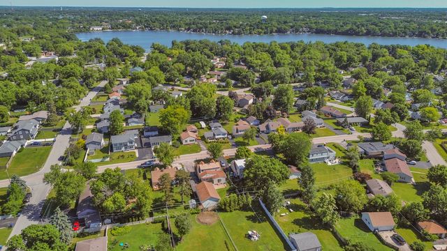 18843 W Deerpath Road, Grayslake, IL 60030