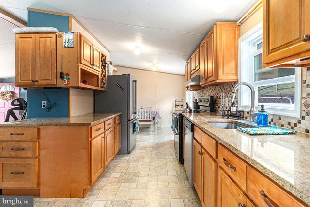 1438 MANATAWNY DRIVE, Boyertown, PA 19512