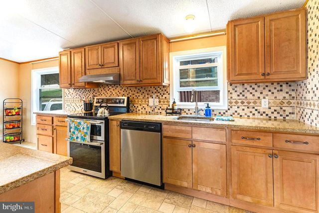 1438 MANATAWNY DRIVE, Boyertown, PA 19512