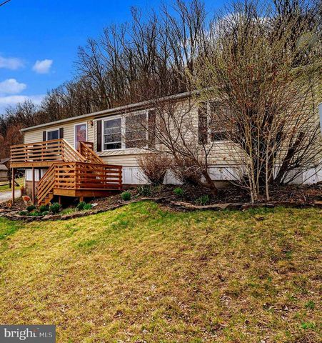 1438 MANATAWNY DRIVE, Boyertown, PA 19512