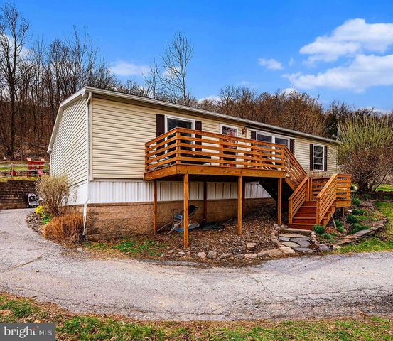 1438 MANATAWNY DRIVE, Boyertown, PA 19512