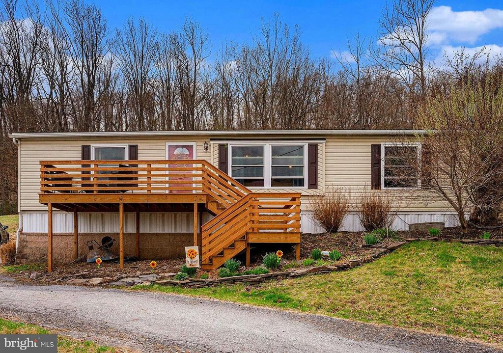1438 MANATAWNY DRIVE, Boyertown, PA 19512