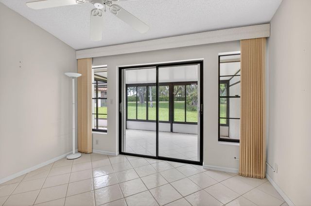 10939 Roebelini Palm Court A, Boynton Beach, FL 33437