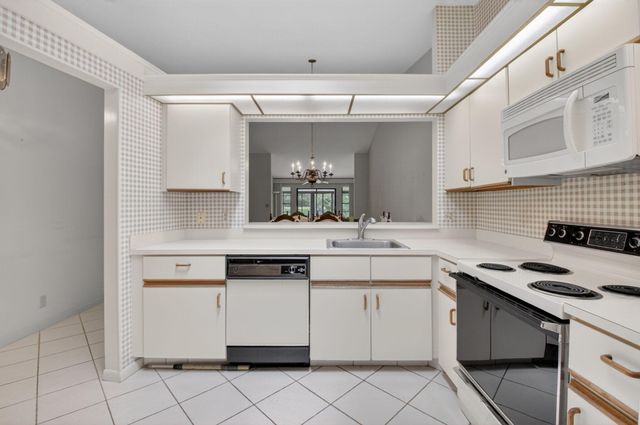 10939 Roebelini Palm Court A, Boynton Beach, FL 33437