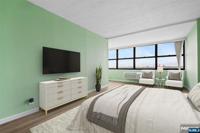 7004 Boulevard East 28C, Guttenberg, NJ 07093