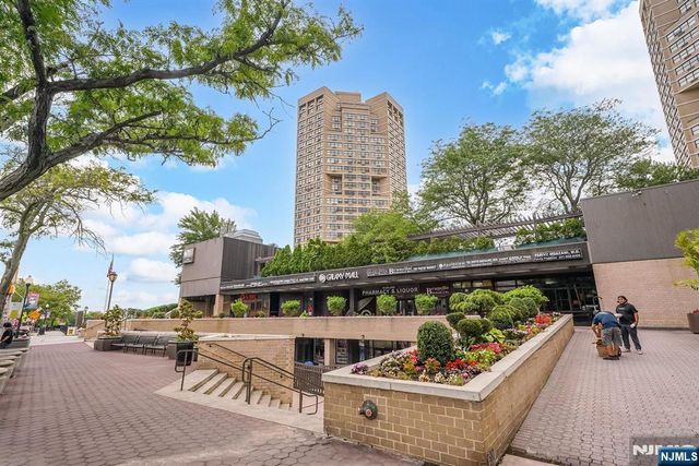 7004 Boulevard East 28C, Guttenberg, NJ 07093