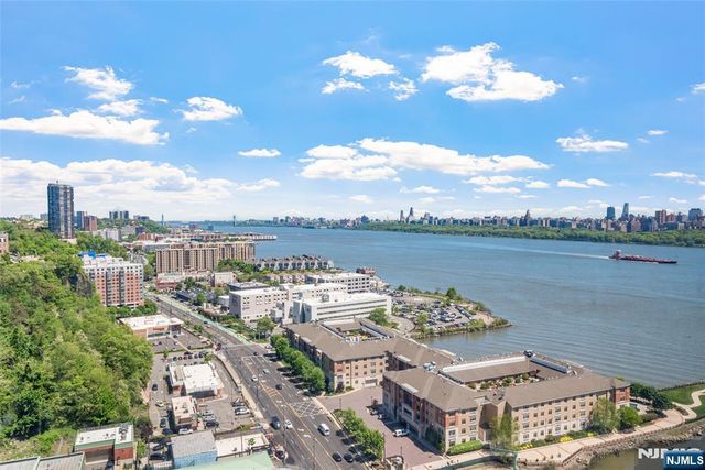 7004 Boulevard East 28C, Guttenberg, NJ 07093