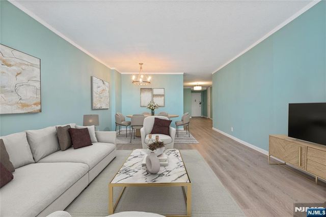 7004 Boulevard East 28C, Guttenberg, NJ 07093