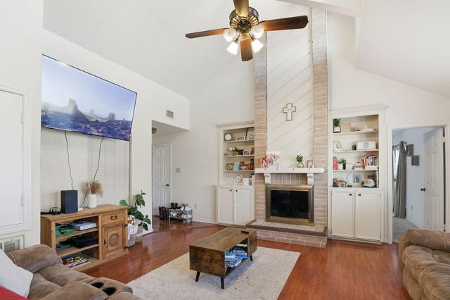 1 Wellington Park, Baytown, TX 77520