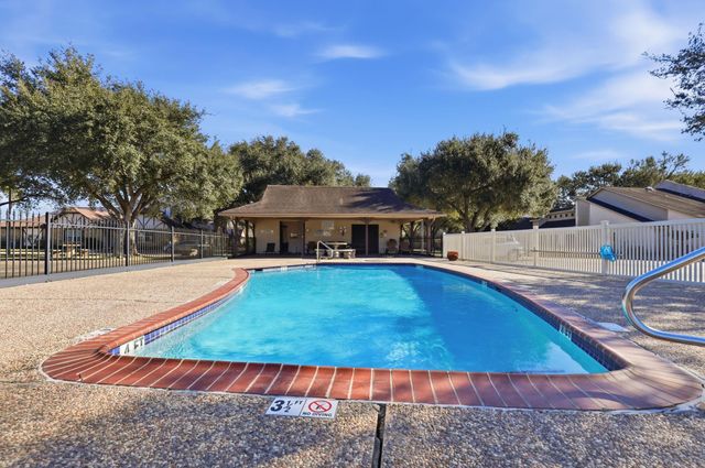 1 Wellington Park, Baytown, TX 77520