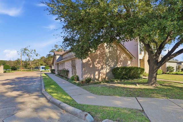 1 Wellington Park, Baytown, TX 77520