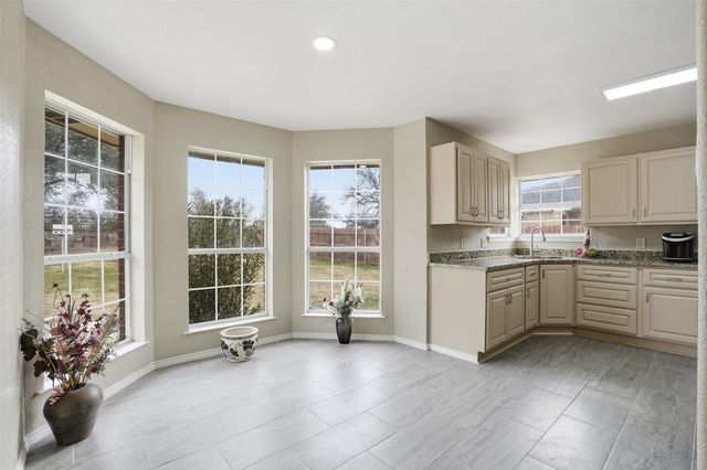 3917 Country Meadows Circle, Granbury, TX 76049