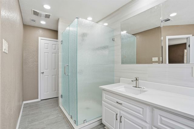 3917 Country Meadows Circle, Granbury, TX 76049