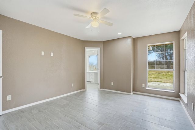 3917 Country Meadows Circle, Granbury, TX 76049