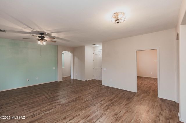 9469 N Twinkling Shadows Way, Tucson, AZ 85743