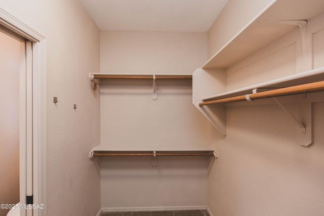 9469 N Twinkling Shadows Way, Tucson, AZ 85743