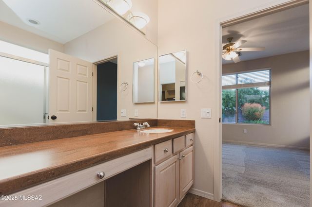 9469 N Twinkling Shadows Way, Tucson, AZ 85743